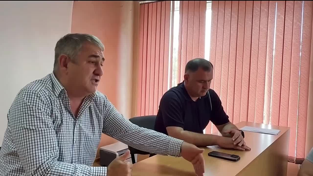 Алан Гаглоев поручил минтруду разобраться с вопросом начислений медсестрам