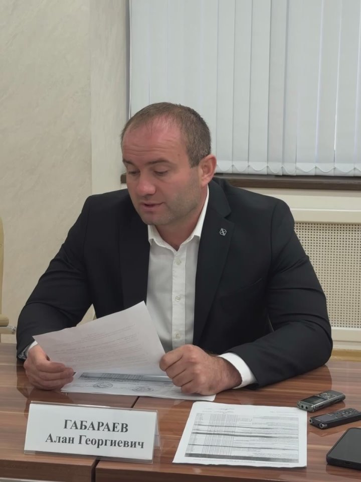 Мэр Цхинвала доложил президенту о благоустройстве города
