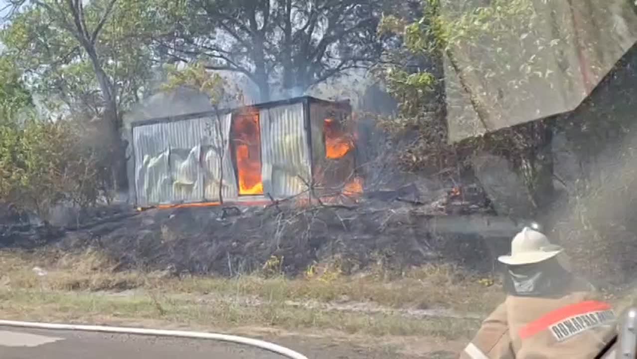 В селе Прис Цхинвальского района горит нежилой вагон