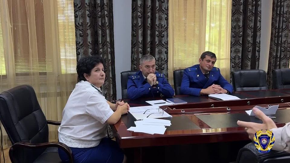 Состоялось заседание аттестационной комиссии Генпрокуратуры Республики Южная Осетия под председательством заместителя Генпрокурора Ирины Цховребовой