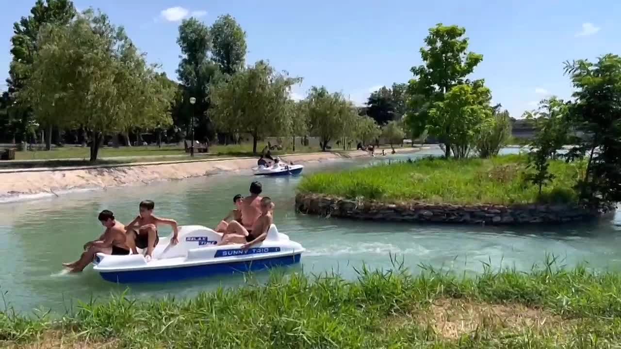 Доброе утро, Осетия!. Вторник, 12 августа, днем температура воздуха +22 °C, ночью — около +15 °C. Хорошего дня! Следите за важными событиями в наших социальных сетях: Facebook