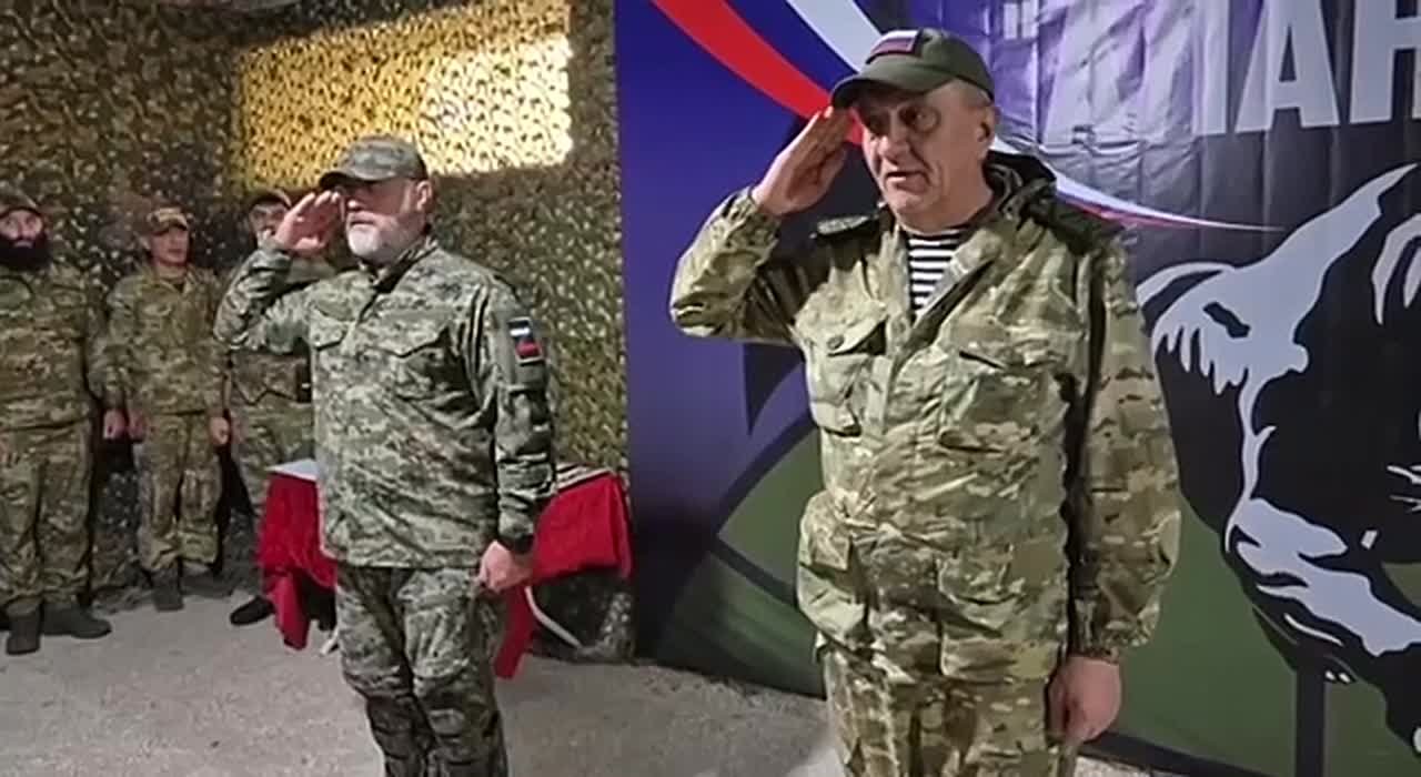 Сергей Меняйло приехал на передовую к бойцам полка имени Исса Плиева и батальона "Алания"