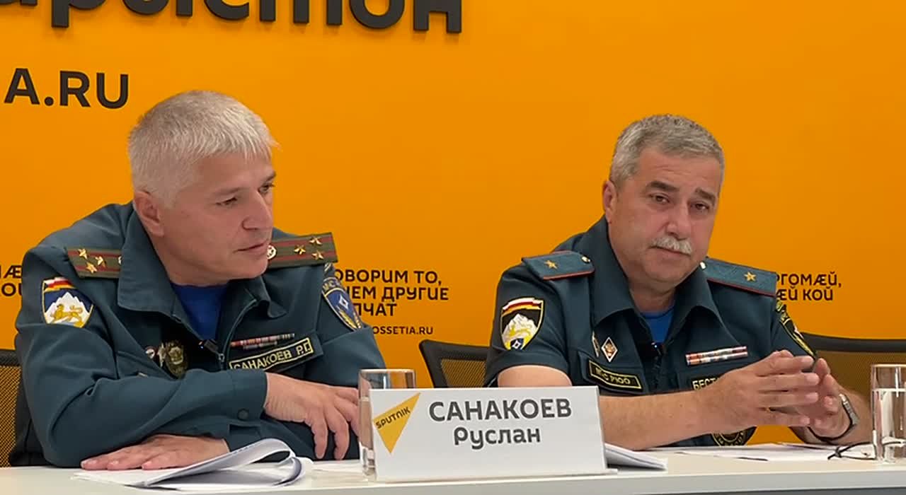 МЧС России передаст южноосетинским коллегам более 40 единиц спецтехники