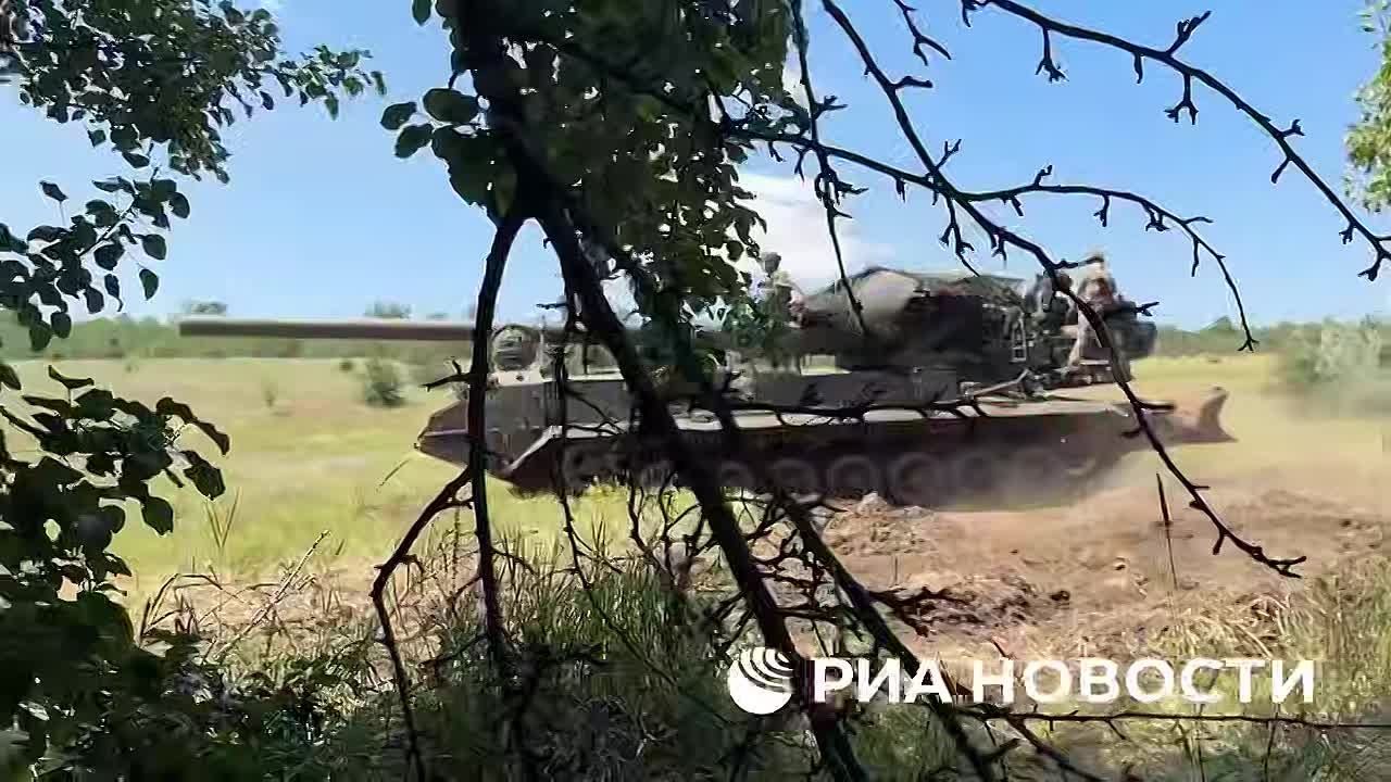 Артиллеристы группировки "Центр" ликвидировали орудие ВСУ на подступах к Красноармейску, сообщили Министерстве обороны
