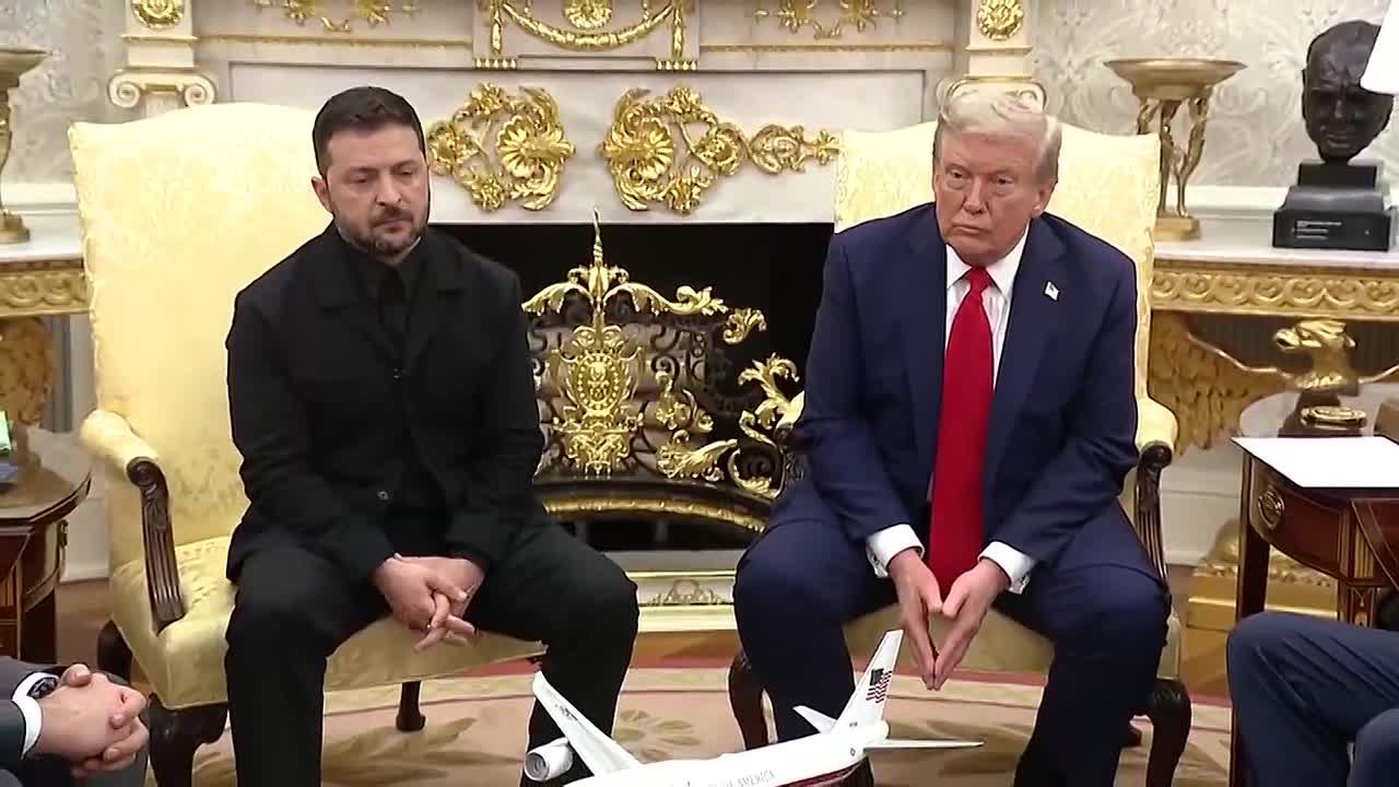 Украина не будет в НАТО.. Речь о недопустимости членства Украины в НАТО шла "задолго до президента Путина", напомнил Дональд Трамп на встрече с Зеленским