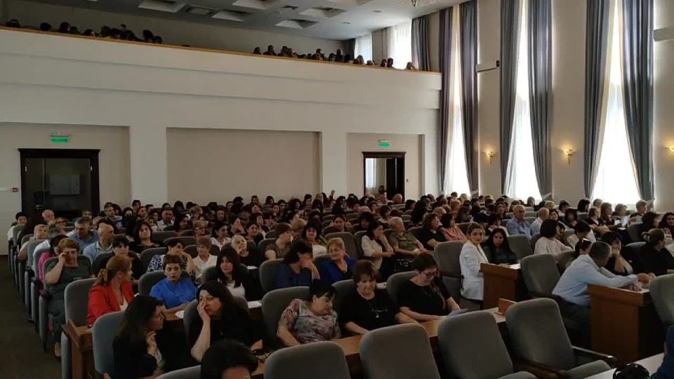 В Цхинвале начала работу августовская конференция учителей