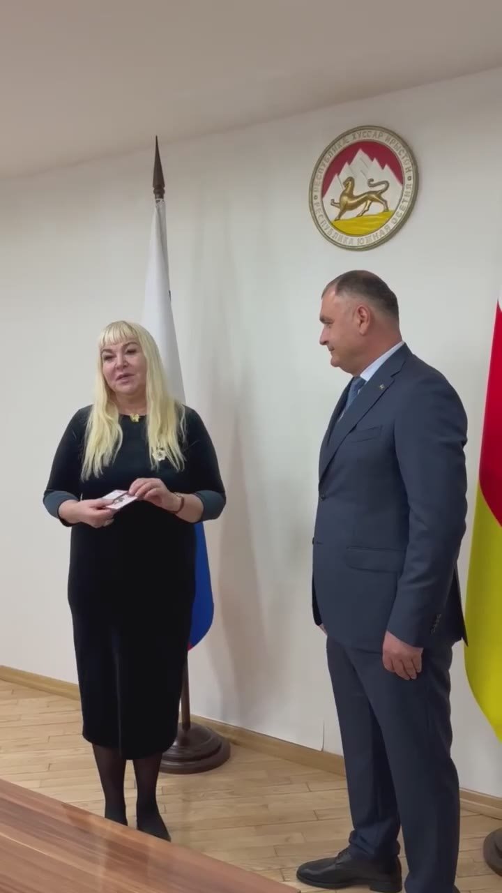 Президент Южной Осетии Алан Гаглоев удостоен ордена в честь 80-летия Великой Победы