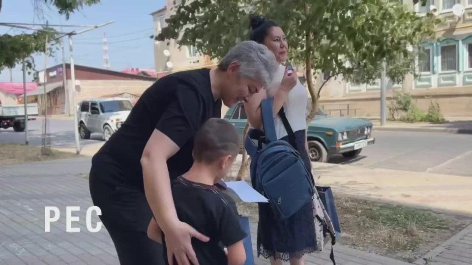 Партия «Ныхас» провела в Цхинвале ежегодную акцию «Собери ребенка в школу» 
