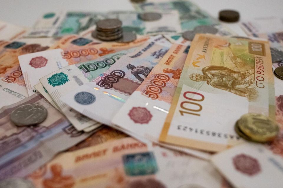 Продавщица обокрала магазин в Цхинвале на 17 тысяч рублей