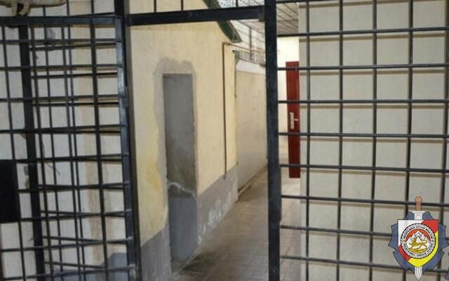 Сотрудники милиции задержали сотрудницу магазина, подозреваемую в краже денег из кассы