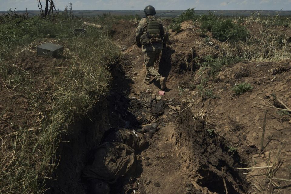 ВСУ убили своего же солдата за попытку сдаться в плен: появились кадры инцидента