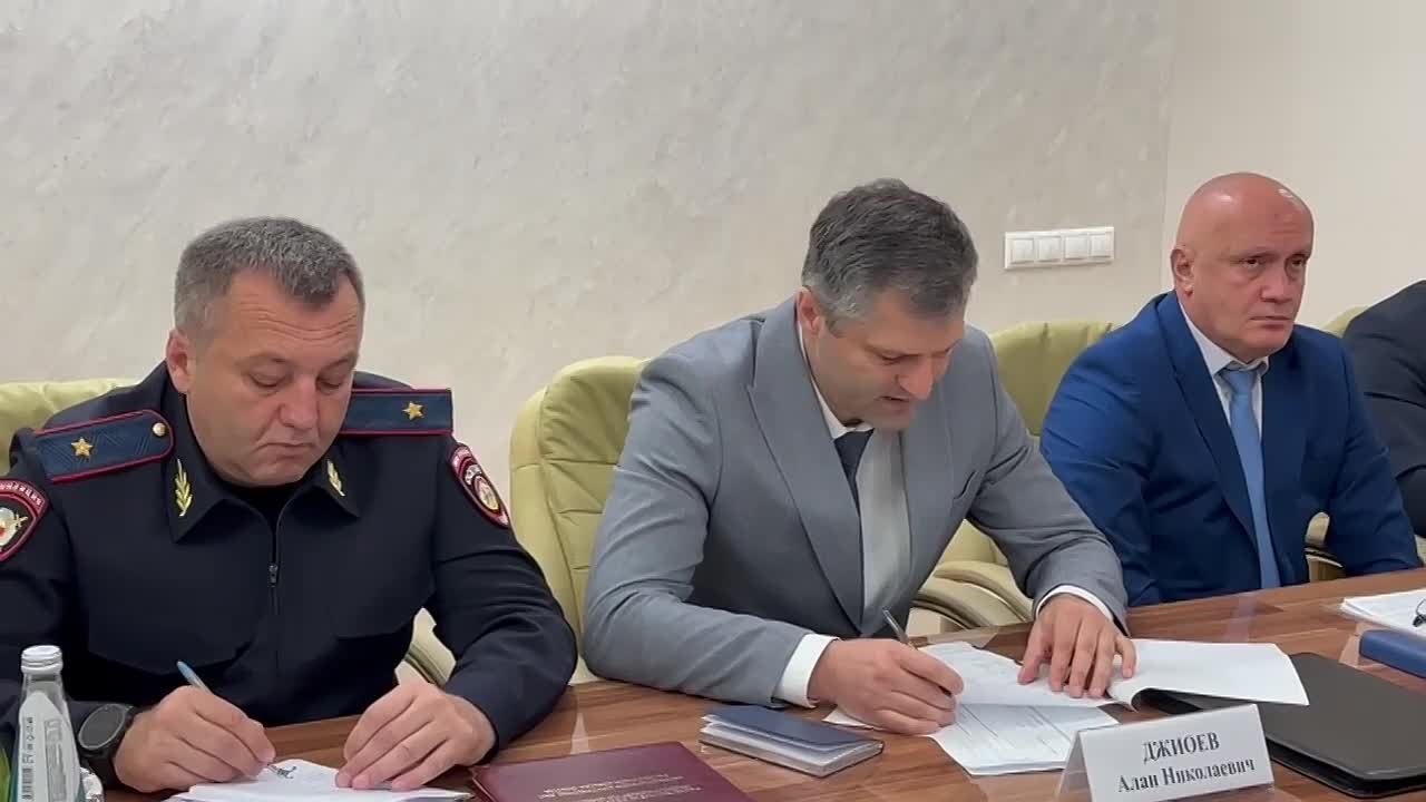 Активная работа приставов и усиление режима посещений: Джиоев доложил президенту о работе Минюста