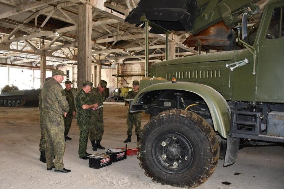 Глава Минобороны проверил состояние вооружения и военной техники ВС Южной Осетии