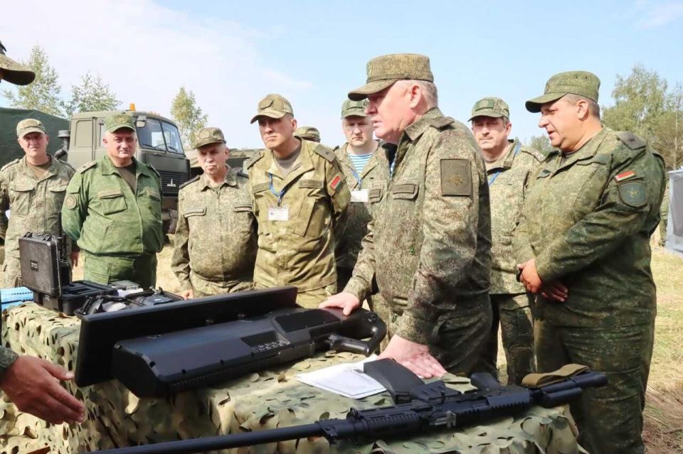 Глава Объединенного штаба ОДКБ ознакомился с действиями подразделений в ходе "Эшелон-2025"