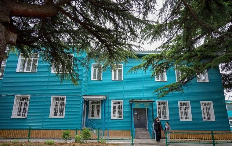 В Цхинвальском медицинском училище имени Василия Карсанова в четверг прошла торжественная линейка в честь начала учебного года