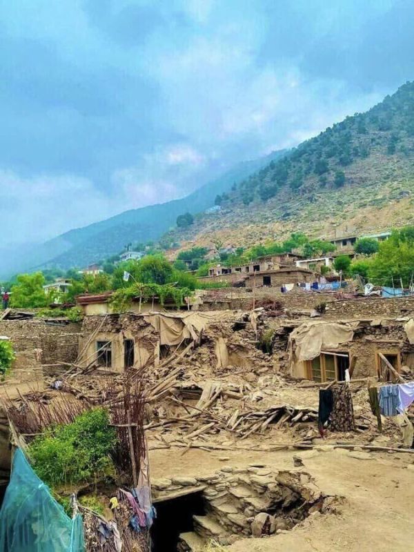 Число погибших при землетрясении в Афганистане превысило две тысячи человек