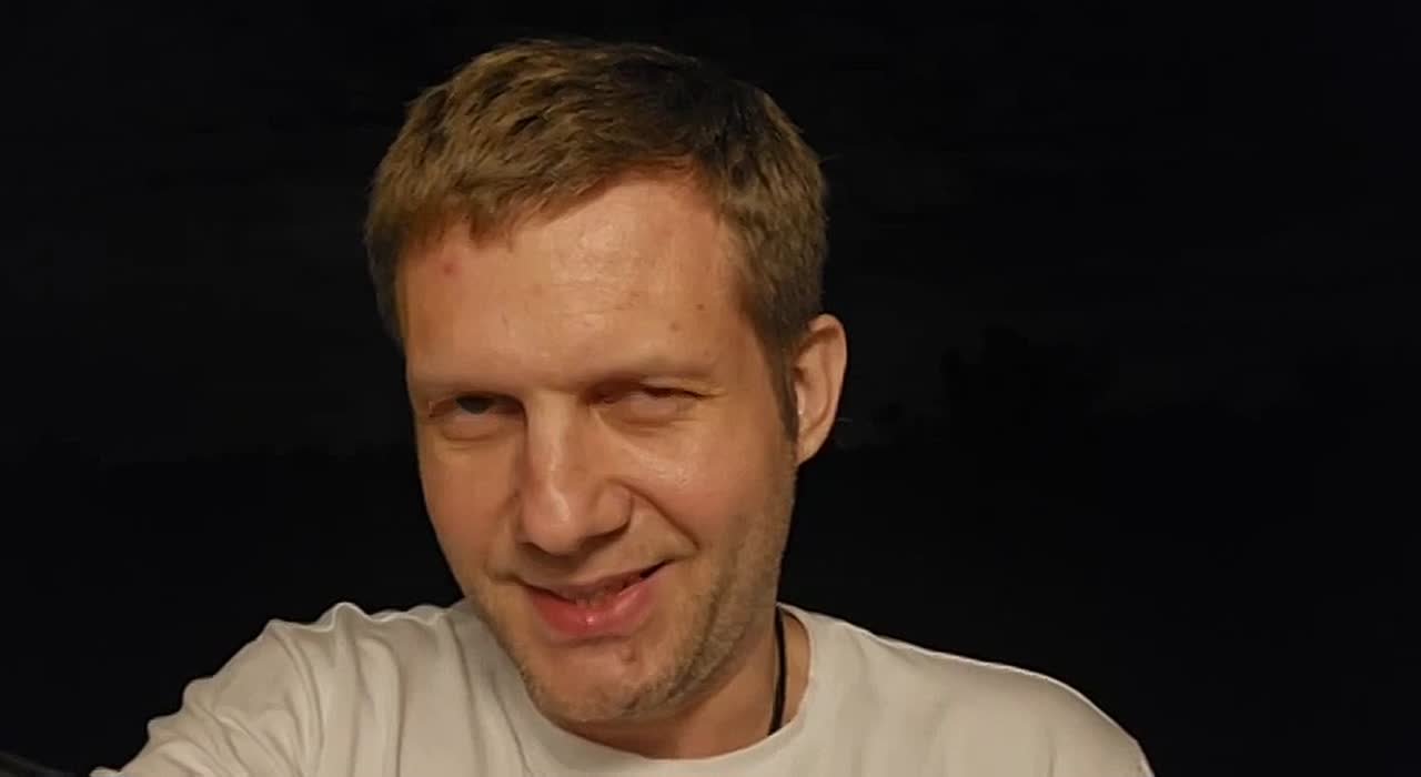 В День знаний Борис Корчевников, известный российский телеведущий, медиаменеджер, журналист и общественный деятель, обратился к детям Южной Осетии с тёплыми поздравлениями