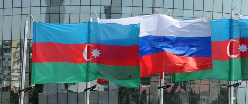 Задержанные в Баку журналисты Sputnik Азербайджан встретились с семьями - омбудсмен