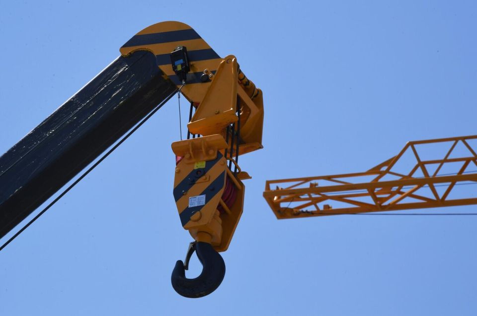 Джуссоев: Инвестпрограмма-2025 должна быть выполнена в срок и с высоким качеством