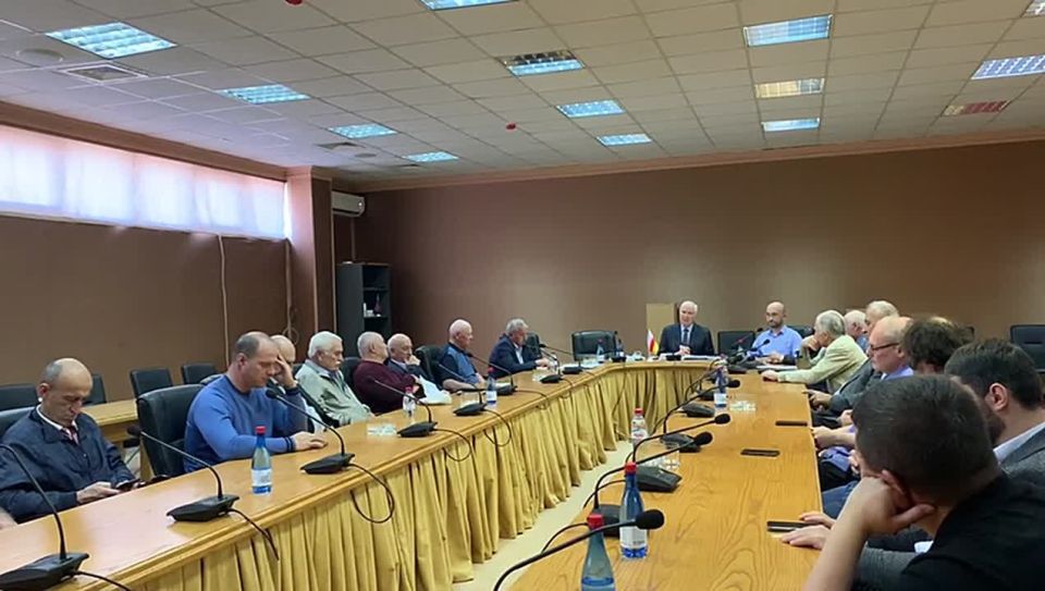 В Цхинвале проходит заседание координационного совета Юго-Осетинского отделения МОД «Высший Совет осетин»
