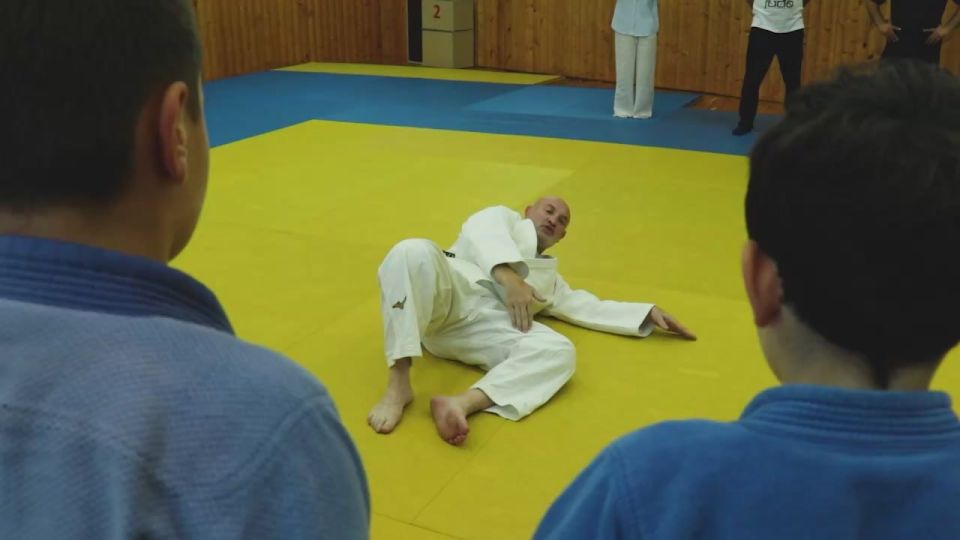 Двукратный призер Олимпийских игр по дзюдо Тамерлан Тменов провел мастер-класс для южноосетинских спортсменов