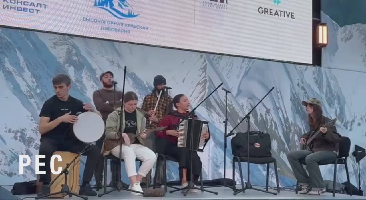 На площадке дворца спорта «Олимп» проходит подготовка к масштабному мероприятию - «Ирон хъазт»