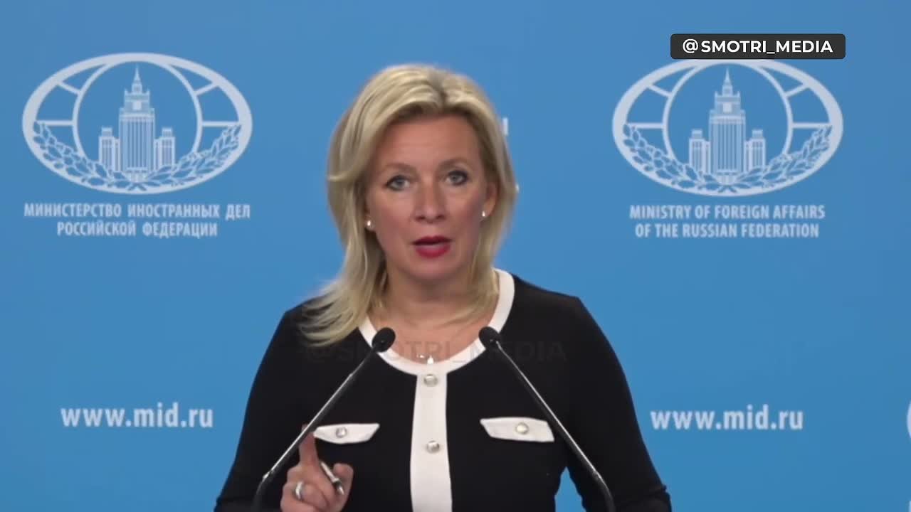 Захарова анонсировала изменения в поездках за рубеж с детьми