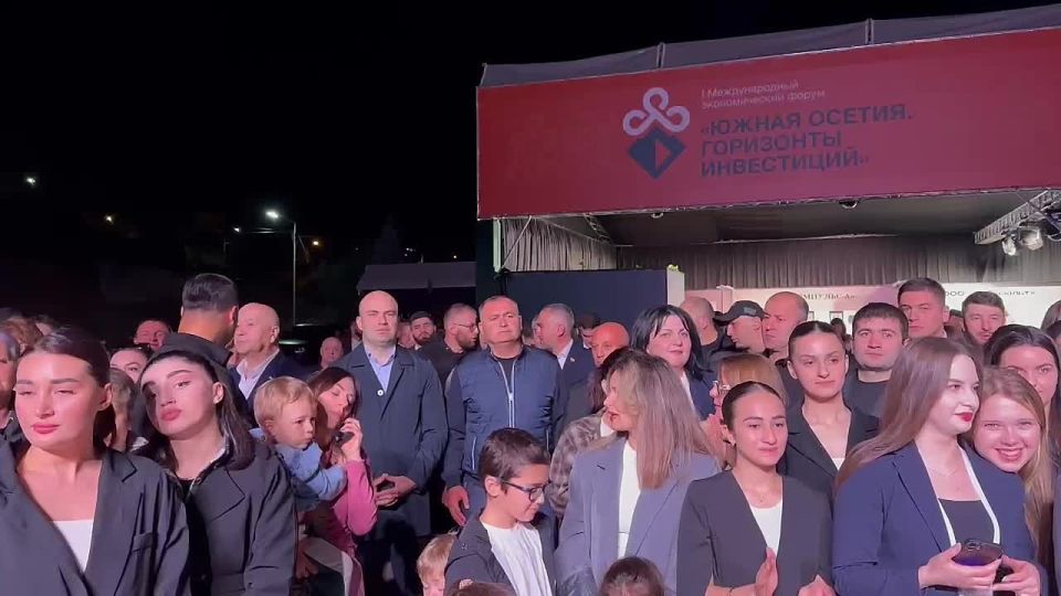 Мероприятие посетило и руководство Южной Осетии во главе с президентом Аланом Гаглоевым