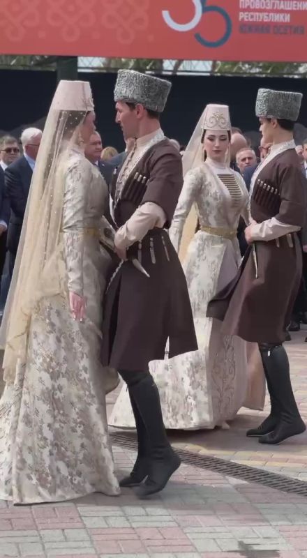 Ансамбль «Симд» на торжественном открытии форума