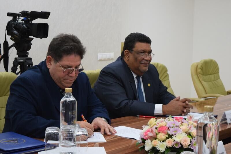 Президент Южной Осетии принял делегацию Никарагуа