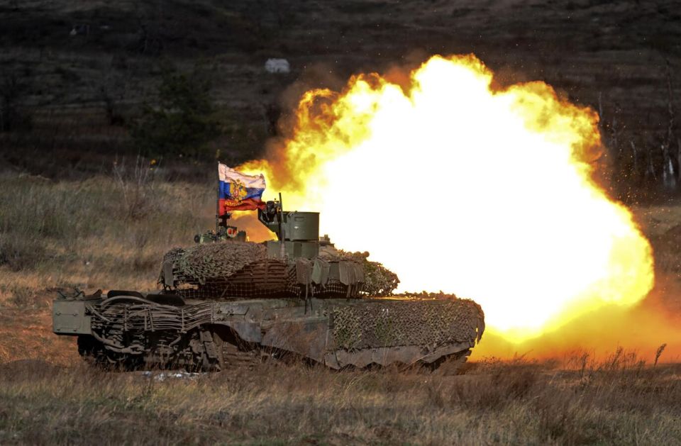 Российский танк "Прорыв" уничтожил украинский опорный пункт в Днепропетровской области