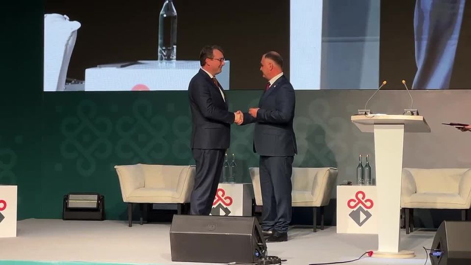 Награды за вклад в сотрудничество: состоялось награждение в рамках презентации памятной банкноты Южной Осетии