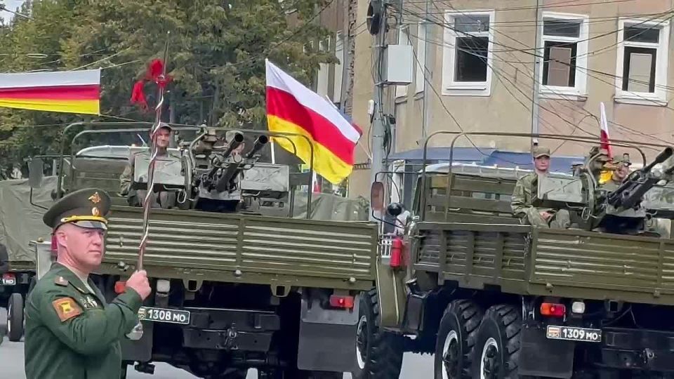 Ещё кадры с военного парада