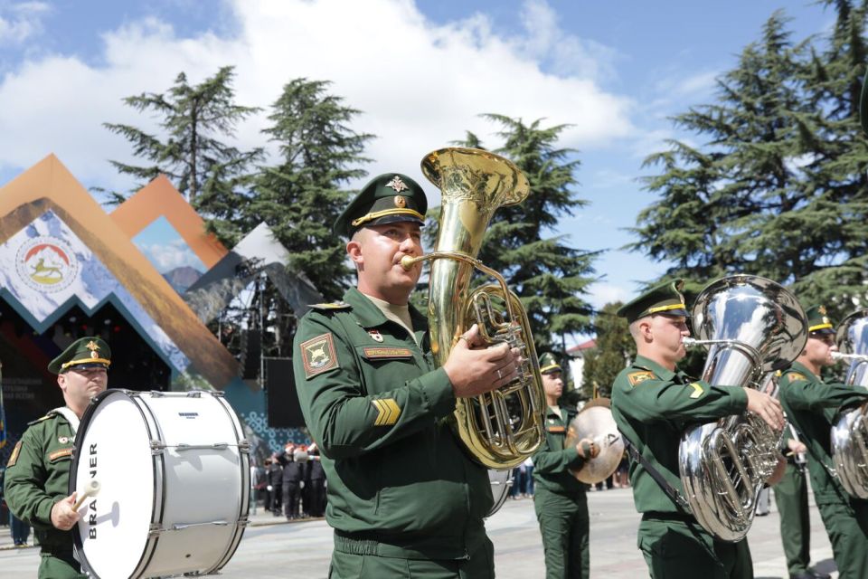 35 лет Республики: как в Южной Осетии отметили масштабный праздник - фото Sputnik