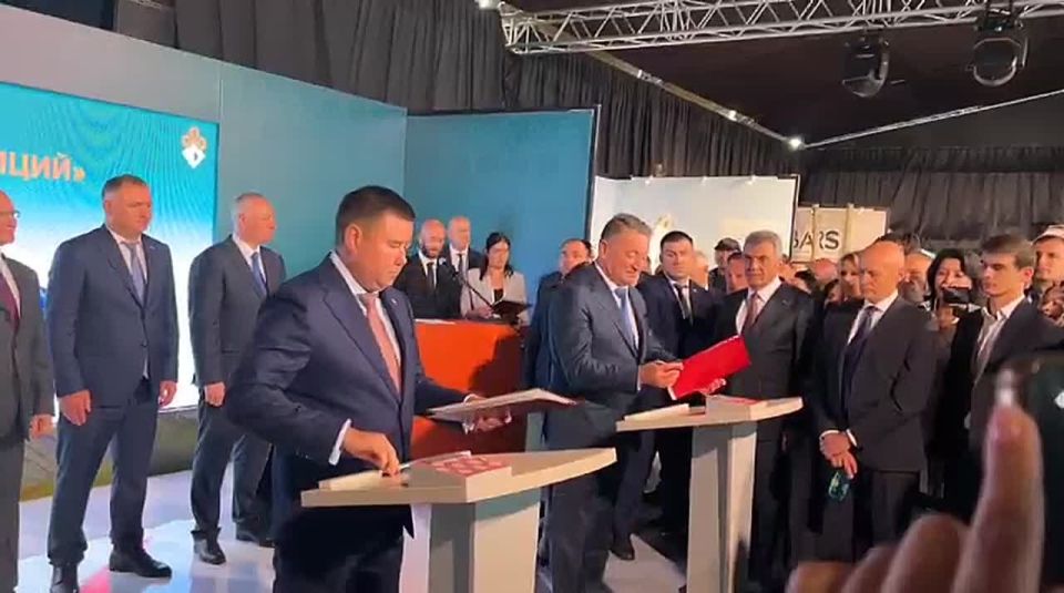 Южная Осетия открывает новые горизонты: на I МЭФ заключены важные соглашения о сотрудничестве