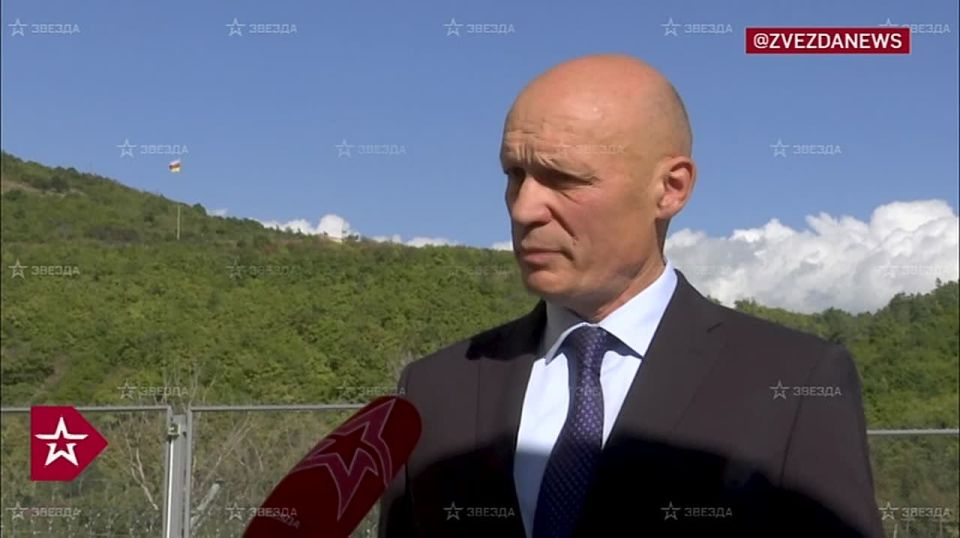 МИД и посольство России активно участвуют в процессе нормализации отношений между Южной Осетией и Грузией, рассказал "Звезде" посол РФ в Южной Осетии