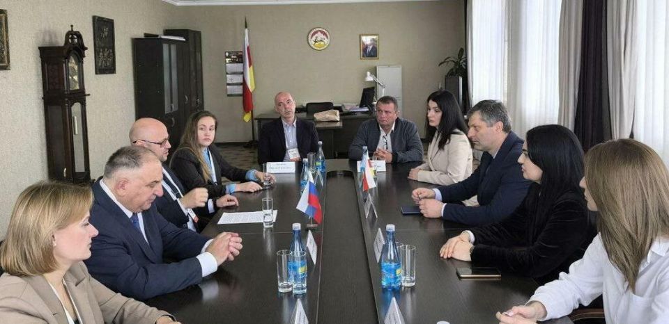 Югосреестр получил от российских коллег комплекты компьютерной техники