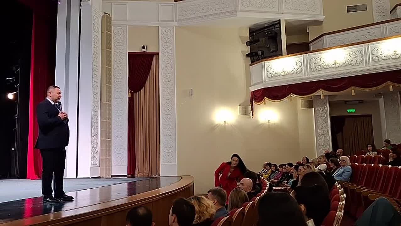 В Цхинвале в Государственном драматическом театре стартовала образовательная программа по подготовке грантовых проектов Президентского фонда культурных инициатив России