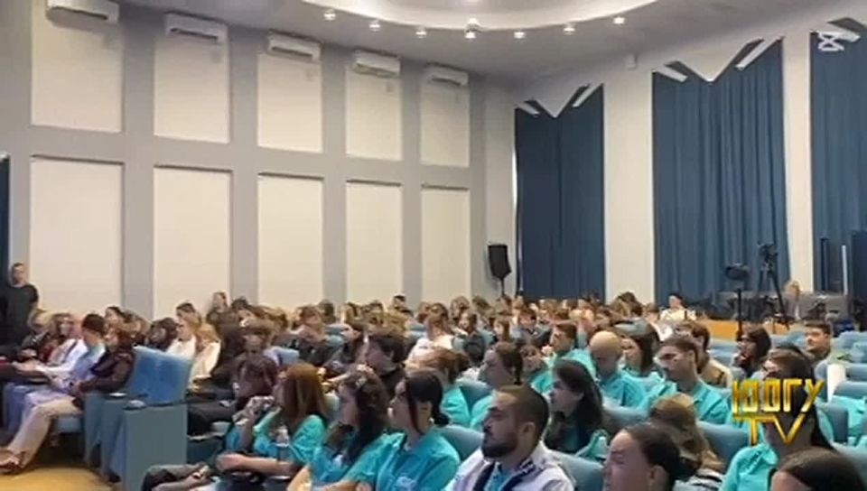 Студенты из Южной Осетии участвуют в Международной школе лидерства в Армавире