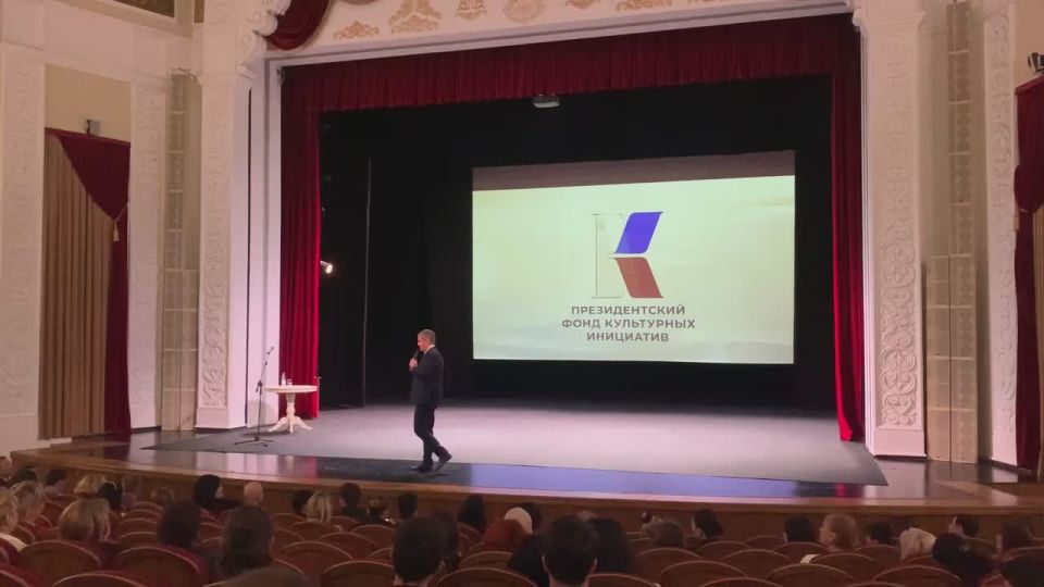 Творческие идеи получают поддержку: в Цхинвале стартовала программа грантовых семинаров