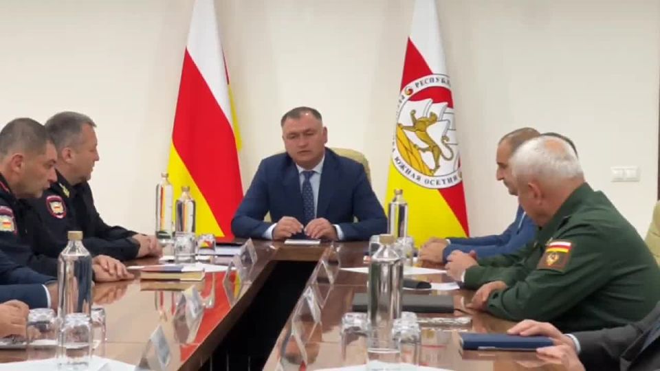 Президент Гаглоев поручил силовикам отслеживать ситуацию в преддверии выборов в Грузии