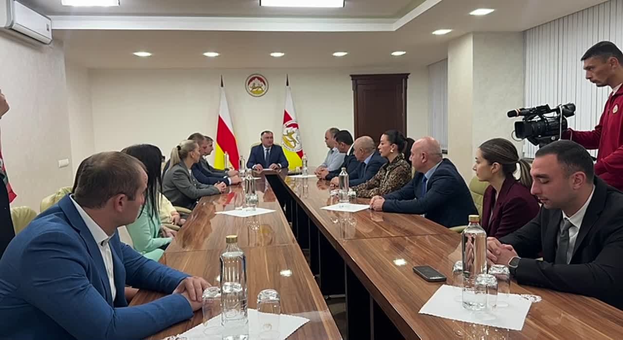 Гаглоев поблагодарил оргкомитет I МЭФ в Южной Осетии за проделанную работу