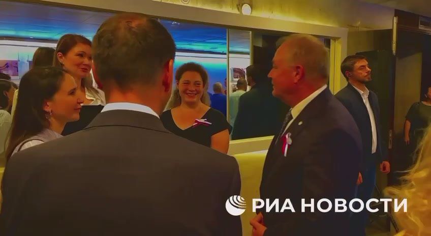 Фотовыставка РИА Новости, посвященная Дню присоединения новых регионов России, прошла в Русском доме в Бейруте