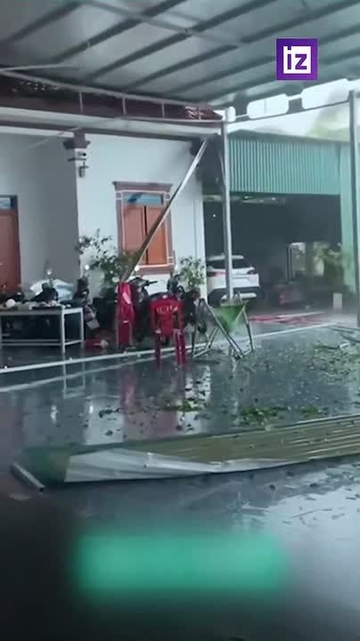 Шторм "Эми" оставил сотни тысяч без электричества в Великобритании и Ирландии