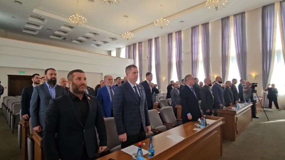 В парламенте Южной Осетии проходит первая сессия после окончания летних каникул