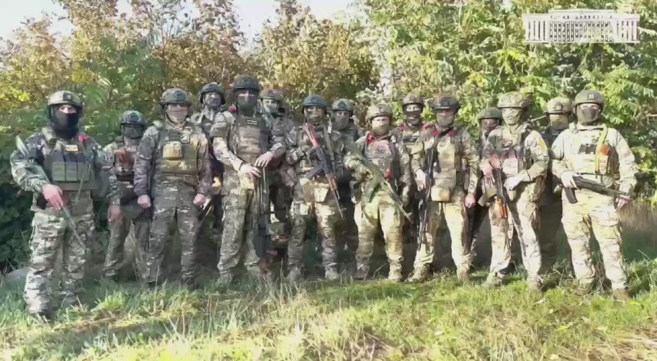 Бойцы батальона «Алания» поздравляют Верховного Главнокомандующего с днём рождения!