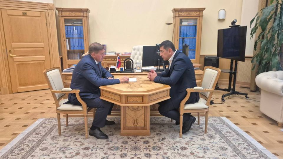 Состоялась встреча Председателя Национального банка Республики Южная Осетия Сослана Бекоева и зам Председателя Банка России Сергея Белова, где обсудили вопросы информационной безопасности в финансовой системе