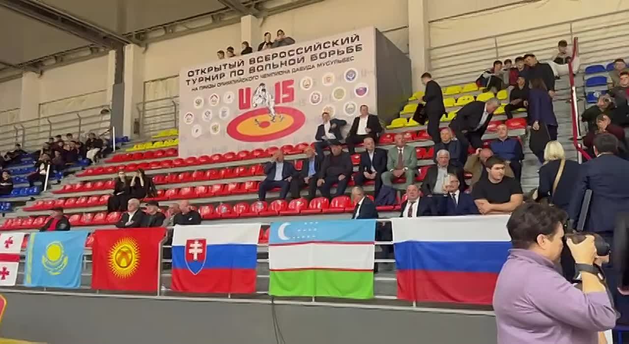 Во Владикавказе стартовали всероссийские соревнования по вольной борьбе среди юношей до 16 лет на призы Олимпийского чемпиона Давида Мусульбеса