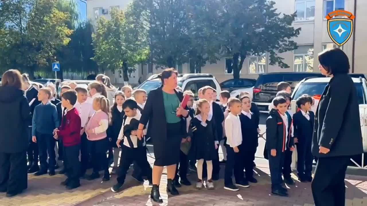 В соответствии с планом мероприятий по гражданской обороне специалисты отдела гражданской обороны и защиты населения МЧС РЮО приступили к выполнению тренировочных занятий по пожарной безопасности в образовательных..