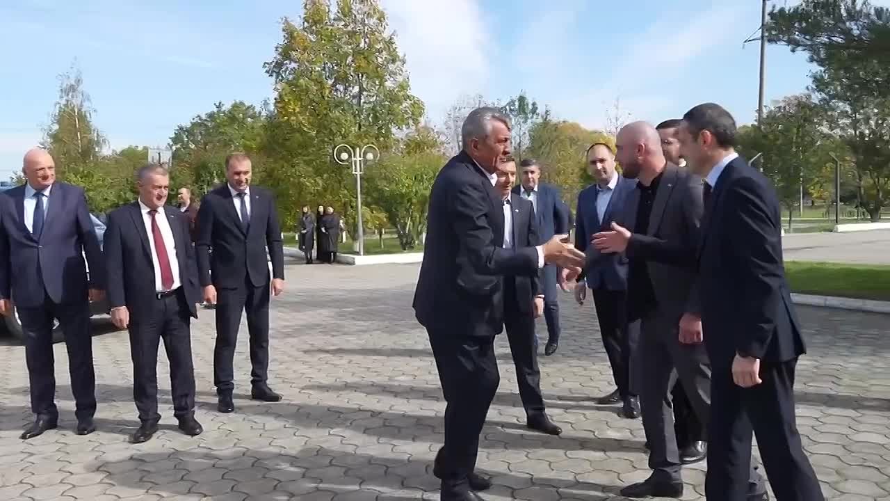 Глава Северной Осетии Сергей Меняйло принял участие в праздновании 100-летия села Озрек в Кабардино-Балкарии, где компактно проживают осетины, переселившиеся из Дигории после Кавказской войны